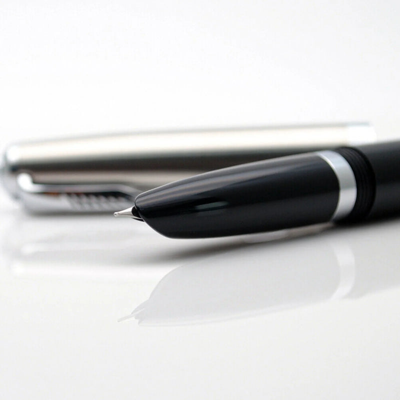 The Resin Fountain Pen
Silver Cap Edition with 0.38 mm Extra Fine Nib