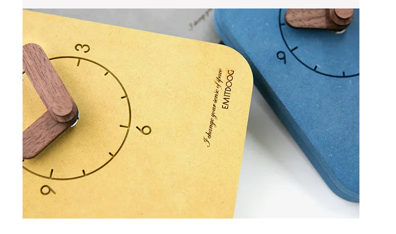 The Executive Timepiece
Minimal Analog Desk Clock with Silent Sweep Movement