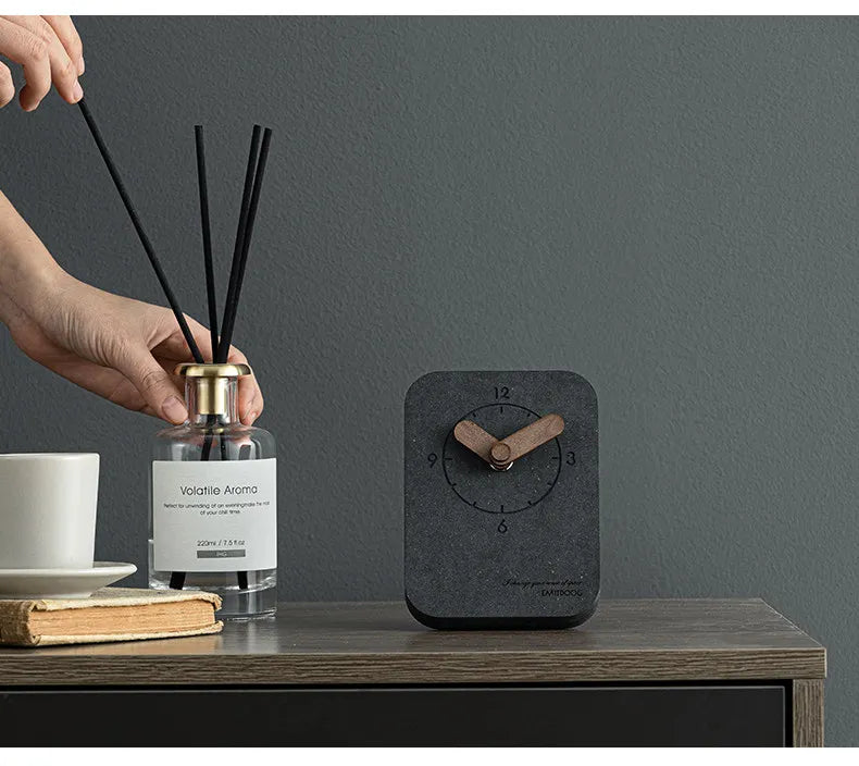 The Executive Timepiece
Minimal Analog Desk Clock with Silent Sweep Movement