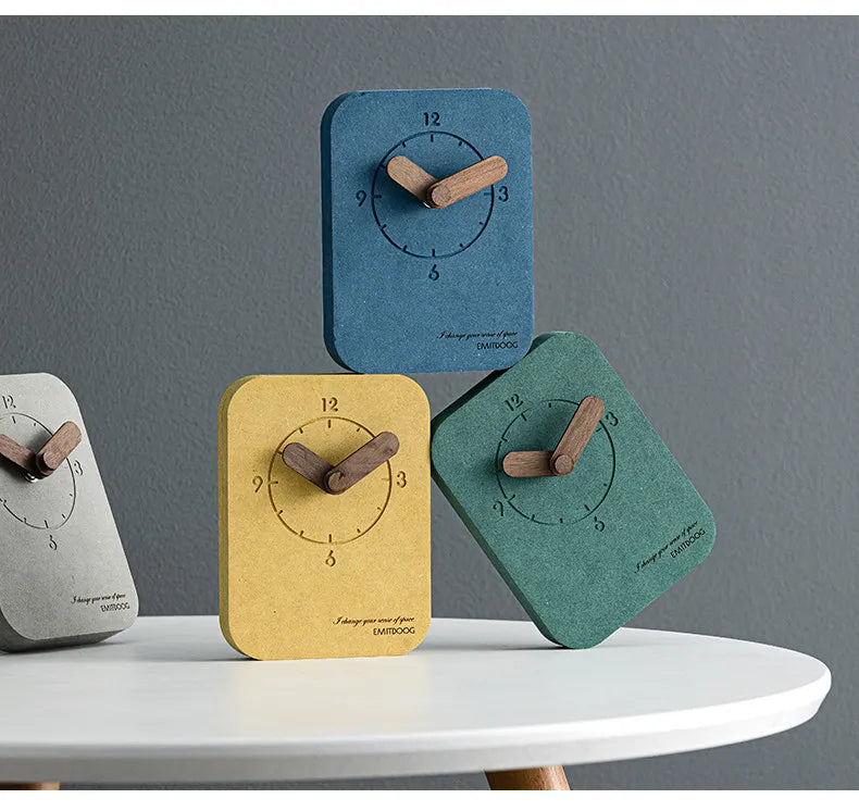 The Executive Timepiece
Minimal Analog Desk Clock with Silent Sweep Movement