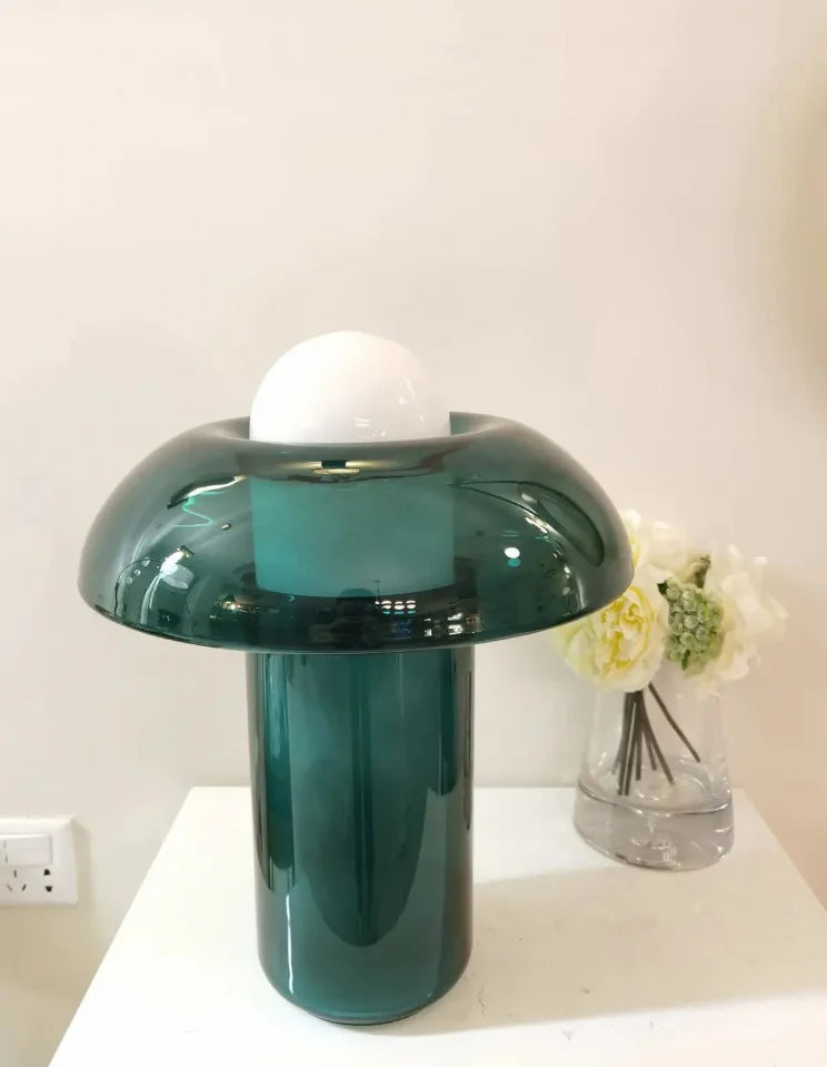The Post-Modern Nordic Lamp
Designer Minimalist Luxury Table Light