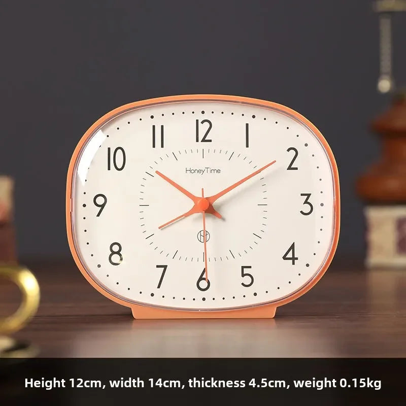 The Heritage Alarm Clock
Compact Silent Desk Clock with Vintage Character
