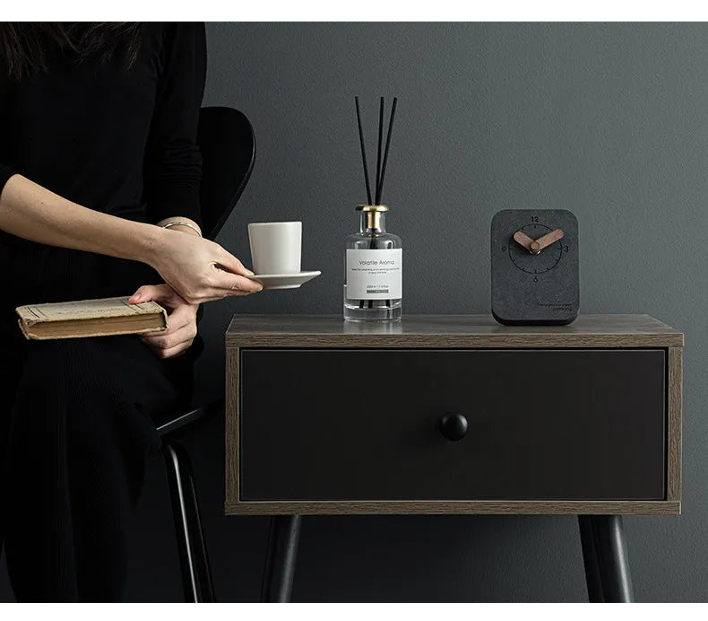 The Executive Timepiece
Minimal Analog Desk Clock with Silent Sweep Movement