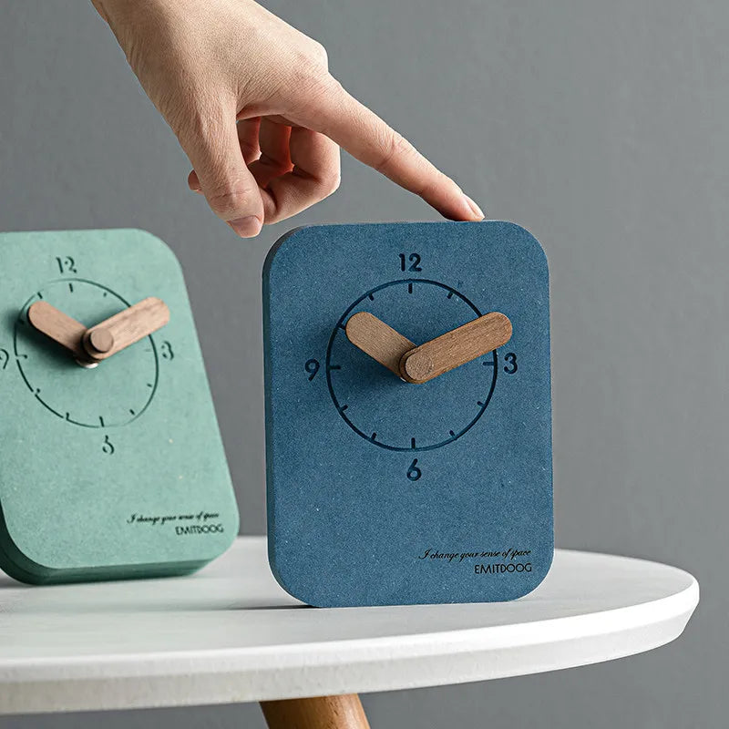The Executive Timepiece
Minimal Analog Desk Clock with Silent Sweep Movement