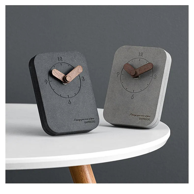 The Executive Timepiece
Minimal Analog Desk Clock with Silent Sweep Movement