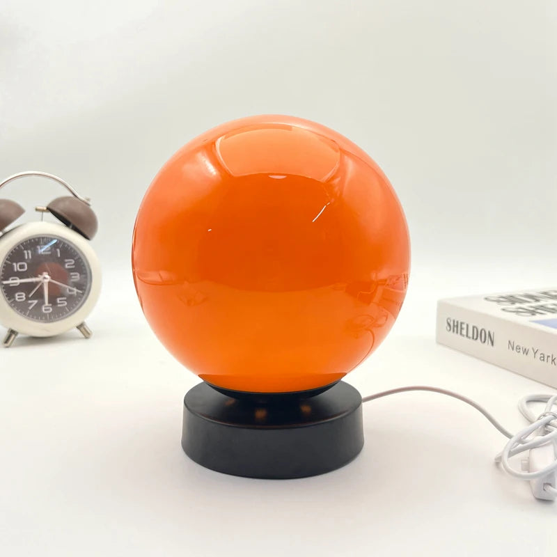The Minimal Ambient Desk Lamp
Compact Creative Night Light
