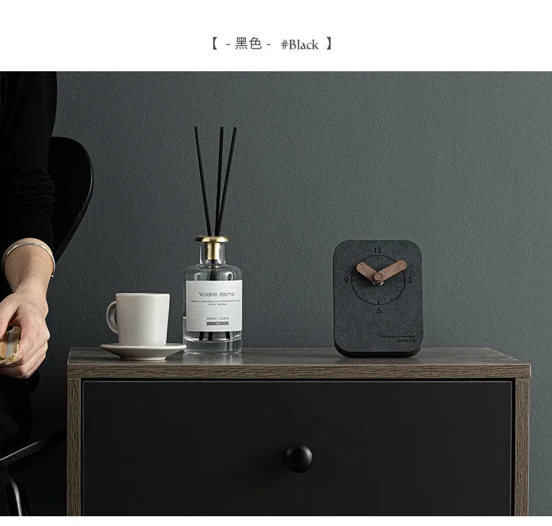 The Executive Timepiece
Minimal Analog Desk Clock with Silent Sweep Movement