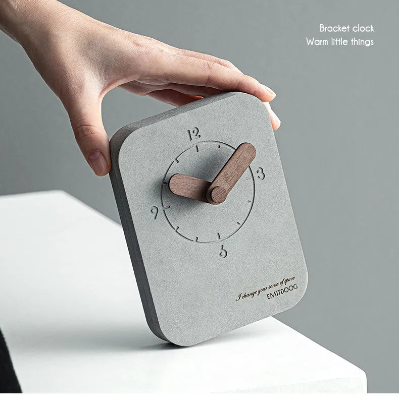 The Executive Timepiece
Minimal Analog Desk Clock with Silent Sweep Movement