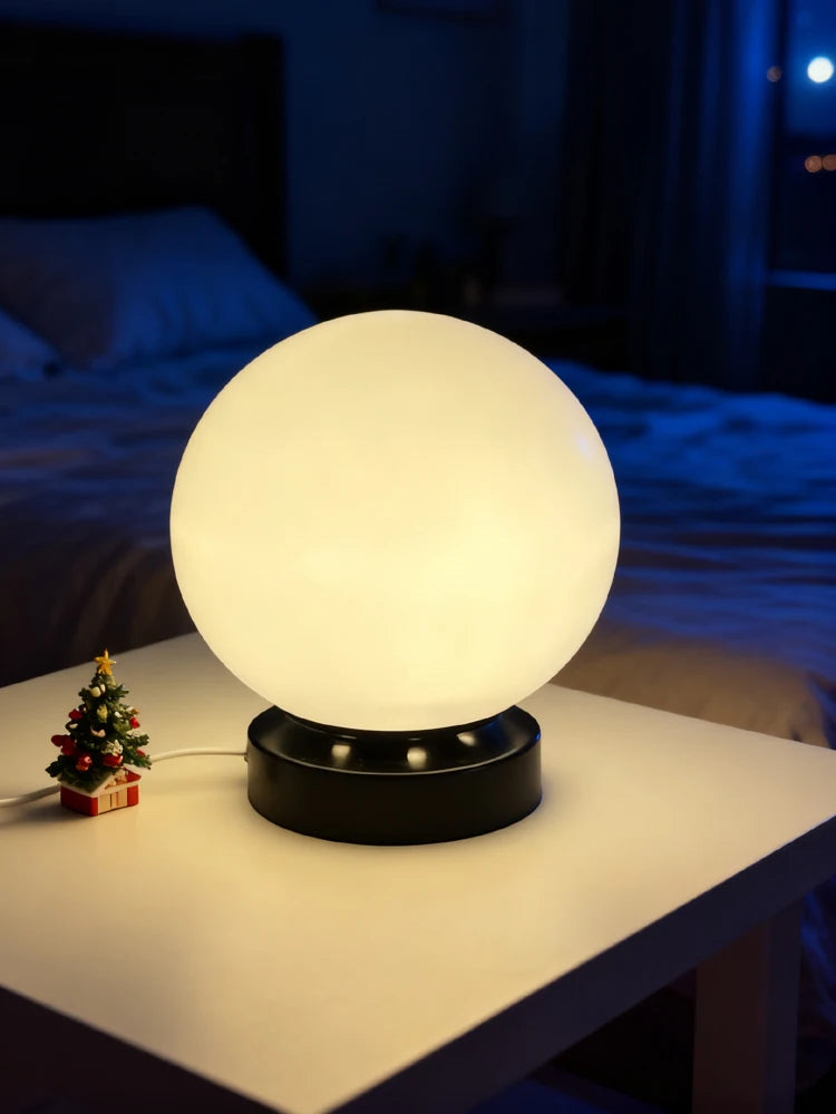 The Minimal Ambient Desk Lamp
Compact Creative Night Light